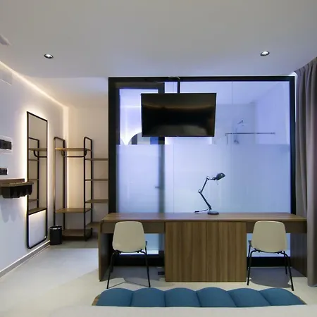 Roomtiques Pensión 3*